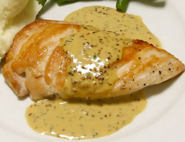 Escalopes De Poulet La Sauce Moutarde Une Explosion De Saveurs